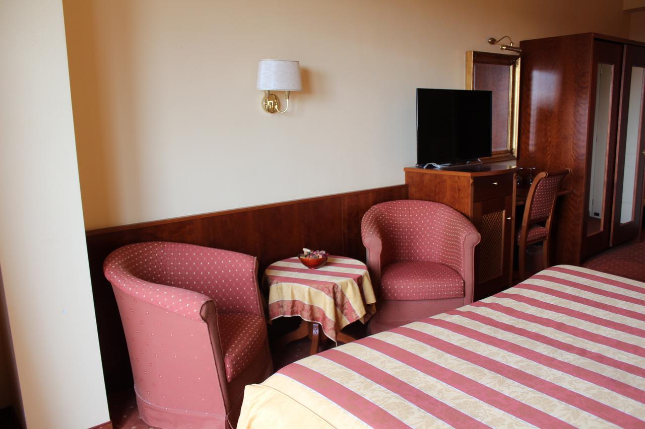 Hotel La Dolce Vita Cavaion Veronese Eksteriør bilde
